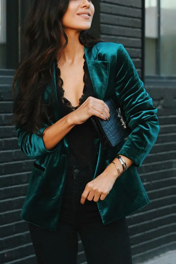 Chic Influencer Velvet Blazer